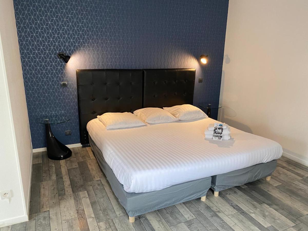 Logis Hotel Du Cirque Troyes Centre Historique Kültér fotó